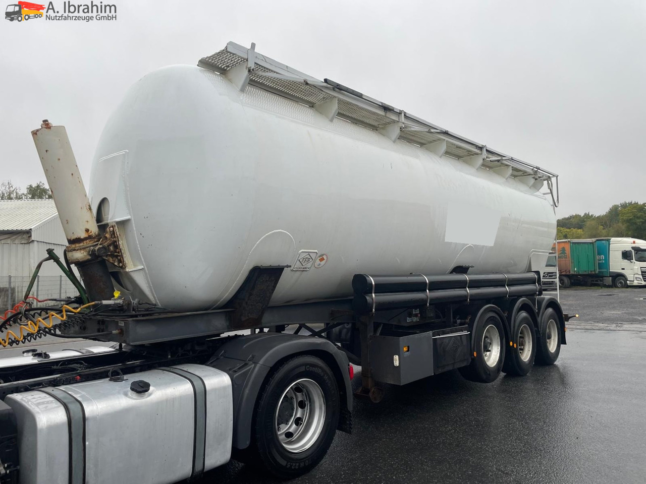 Feldbinder KIP 38.3 Kippsilo 38 cbm Trommelbremse, Liftachse - Semirremolque silo: foto 1 Feldbinder KIP 38.3 Kippsilo 38 cbm Trommelbremse, Liftachse - Semirremolque silo: foto 1