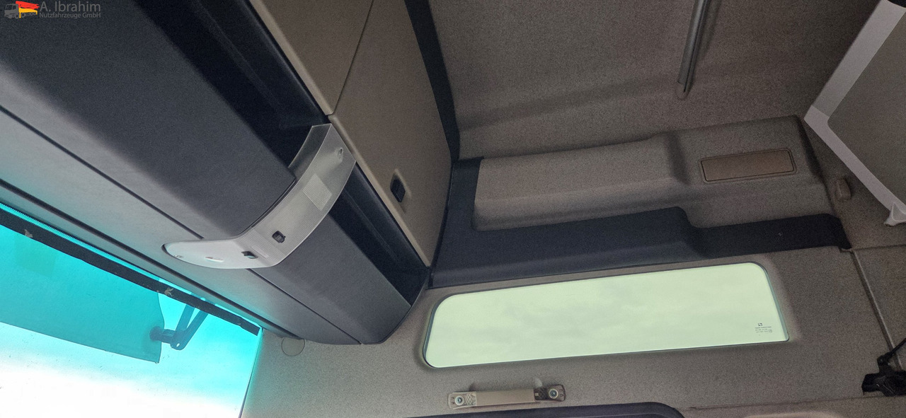 MAN TGX 26.460 6x2, Liftachse Retarder | Klima | 2 x Vorhanden - Camión portacontenedore/ Intercambiable: foto 3 MAN TGX 26.460 6x2, Liftachse Retarder | Klima | 2 x Vorhanden - Camión portacontenedore/ Intercambiable: foto 3