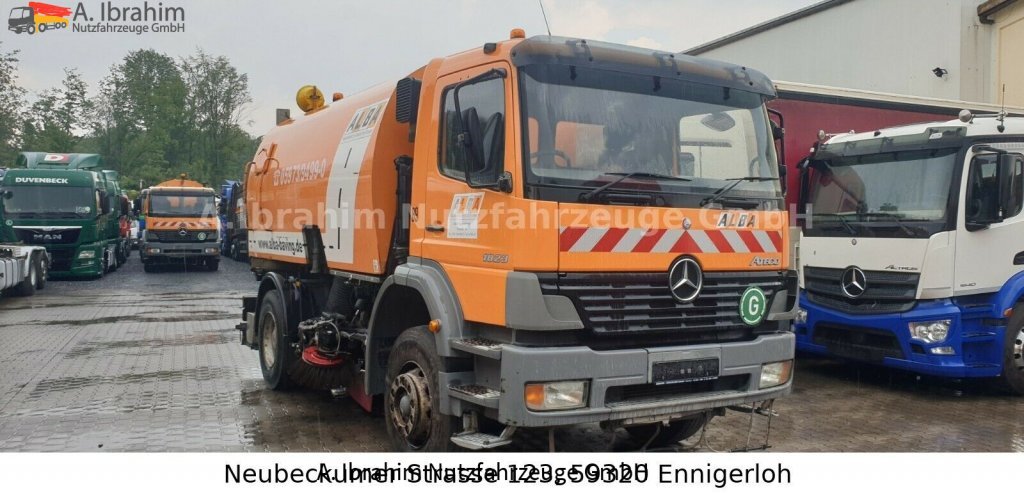 Barredora vial Mercedes-Benz 1823 DB 1823,Optifant 70, 3677 h Betriebsst., 2 Motors, 3 Pedals: foto 9 Barredora vial Mercedes-Benz 1823 DB 1823,Optifant 70, 3677 h Betriebsst., 2 Motors, 3 Pedals: foto 9