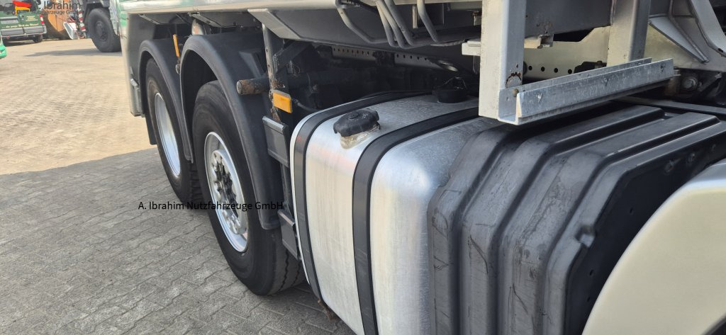 Mercedes-Benz 2544 L Meiller Absetzkipper 6x2, Vorlauf-Lenkachse - Camión portacontenedor de cadenas: foto 5 Mercedes-Benz 2544 L Meiller Absetzkipper 6x2, Vorlauf-Lenkachse - Camión portacontenedor de cadenas: foto 5