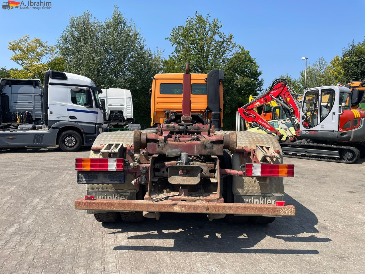 Leasing de Mercedes-Benz 2643 6x4 | Blatt Luft | Meiller Haken, mp1 Mercedes-Benz 2643 6x4 | Blatt Luft | Meiller Haken, mp1: foto 12 Leasing de Mercedes-Benz 2643 6x4 | Blatt Luft | Meiller Haken, mp1 Mercedes-Benz 2643 6x4 | Blatt Luft | Meiller Haken, mp1: foto 12