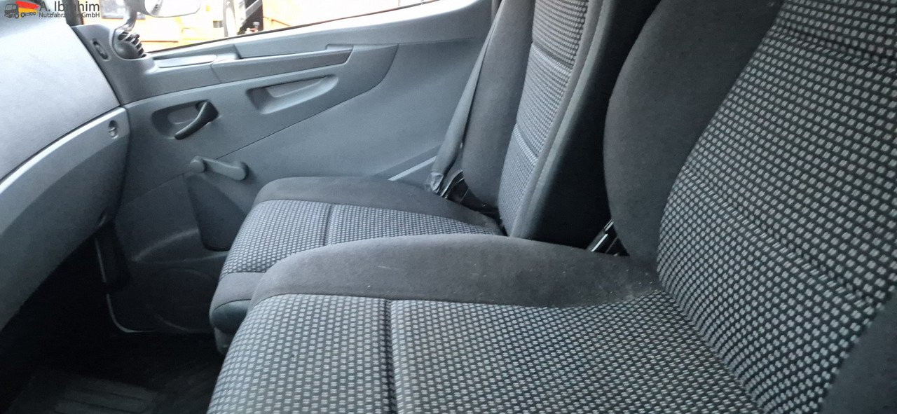 Mercedes-Benz 816L LBW, Blatt gefedert - Furgoneta caja cerrada: foto 4 Mercedes-Benz 816L LBW, Blatt gefedert - Furgoneta caja cerrada: foto 4