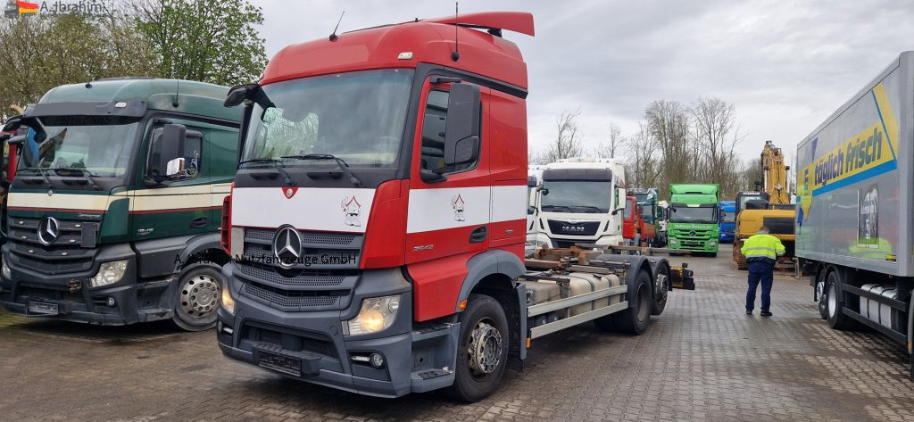 Mercedes-Benz DB 2542 Scheckheft gepflegt bei Mercedes, Euro 5 - Camión portacontenedore/ Intercambiable: foto 1 Mercedes-Benz DB 2542 Scheckheft gepflegt bei Mercedes, Euro 5 - Camión portacontenedore/ Intercambiable: foto 1