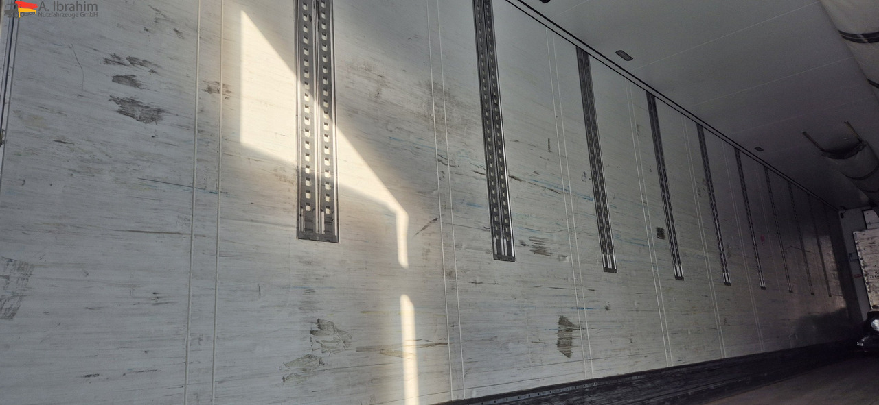 Schmitz SKO24 Carrier Vector 1550 reparierter Schaden Stütze links - Semirremolque frigorífico: foto 4 Schmitz SKO24 Carrier Vector 1550 reparierter Schaden Stütze links - Semirremolque frigorífico: foto 4