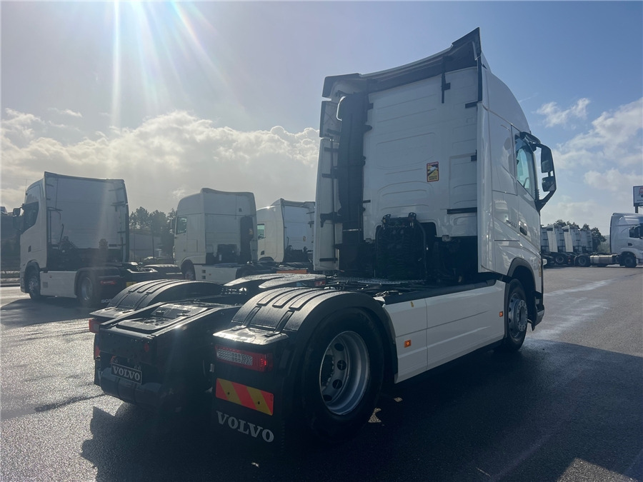 Volvo FH500 / RETARDER / IPARKCOOL - Cabeza tractora: foto 4 Volvo FH500 / RETARDER / IPARKCOOL - Cabeza tractora: foto 4
