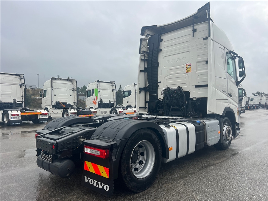 Volvo FH500 / RETARDER / IPARKCOOL - Cabeza tractora: foto 4 Volvo FH500 / RETARDER / IPARKCOOL - Cabeza tractora: foto 4