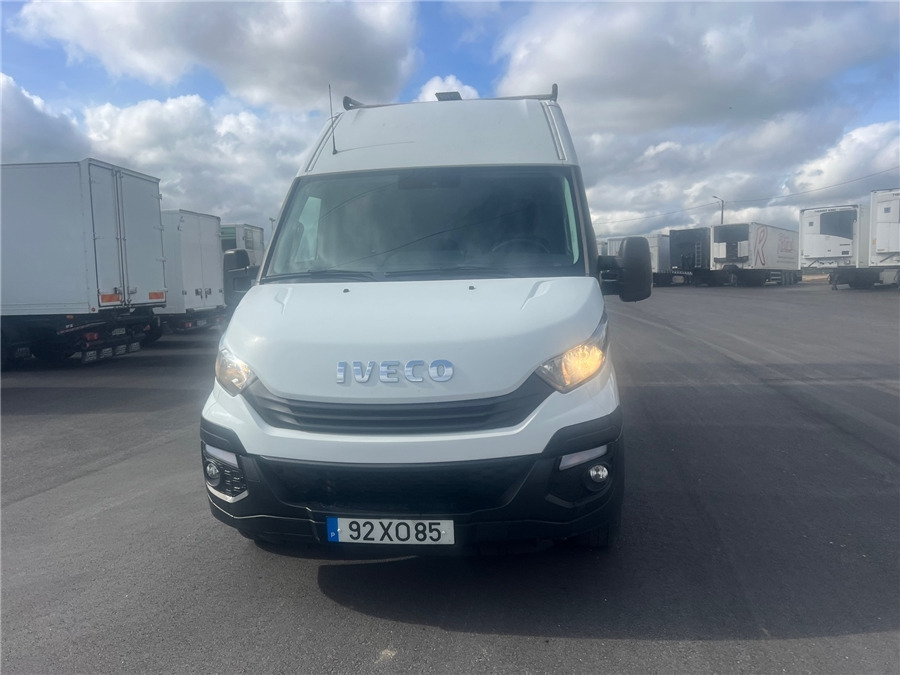 Iveco 35S16 - Furgón: foto 2 Iveco 35S16 - Furgón: foto 2