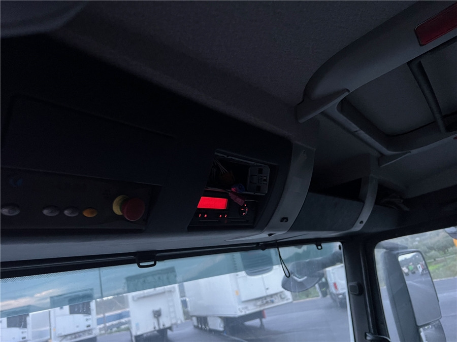 Camión chasis MAN TGS 28.360 BL E5: foto 12 Camión chasis MAN TGS 28.360 BL E5: foto 12