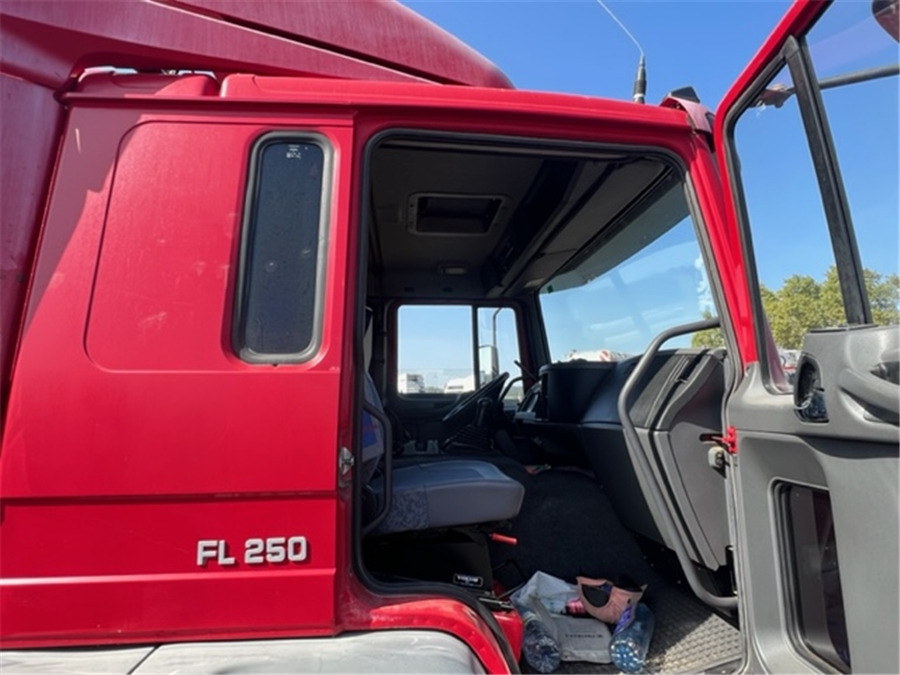 Volvo FL250 - Camión chasis: foto 5 Volvo FL250 - Camión chasis: foto 5