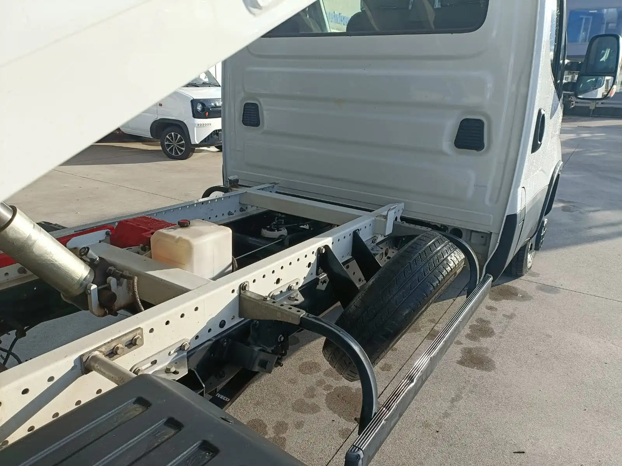 Furgoneta basculante IVECO DAILY 35C14: foto 8