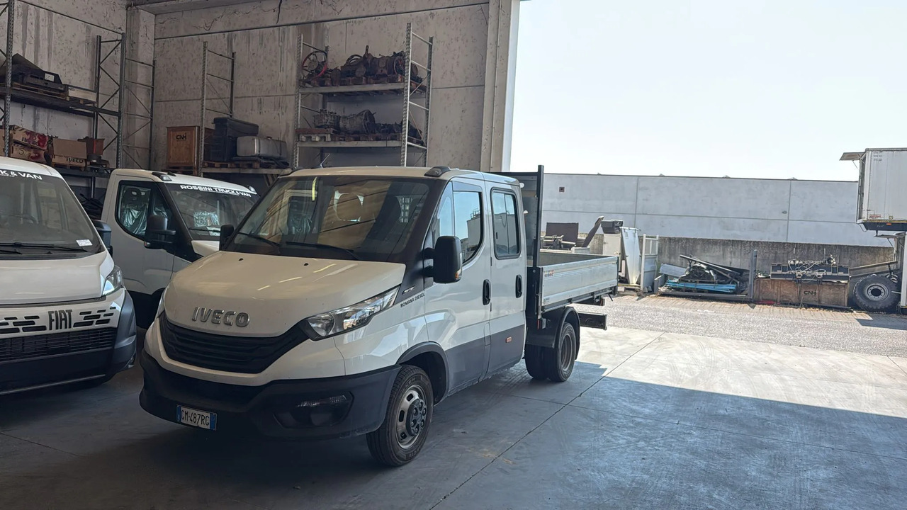 IVECO DAILY 35C16 DOPPIA CABINA RIBALTABILE TRILATERALE 3.0 - Furgoneta basculante: foto 1 IVECO DAILY 35C16 DOPPIA CABINA RIBALTABILE TRILATERALE 3.0 - Furgoneta basculante: foto 1