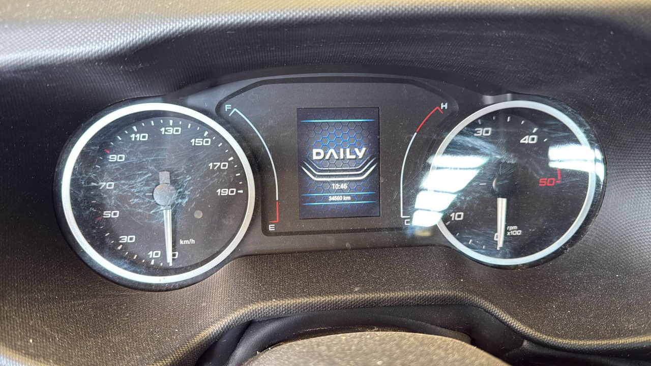 IVECO DAILY 35C16 DOPPIA CABINA RIBALTABILE TRILATERALE 3.0 - Furgoneta basculante: foto 4 IVECO DAILY 35C16 DOPPIA CABINA RIBALTABILE TRILATERALE 3.0 - Furgoneta basculante: foto 4