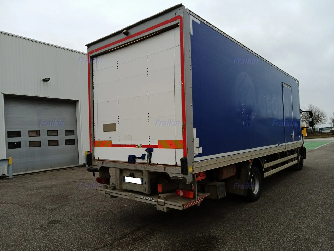 IVECO EUROCARGO 120E19P - Camión caja cerrada: foto 2 IVECO EUROCARGO 120E19P - Camión caja cerrada: foto 2