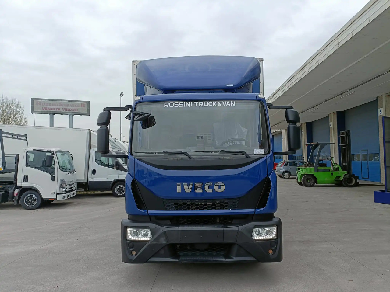 IVECO EUROCARGO 120E22 - Camión caja cerrada: foto 5 IVECO EUROCARGO 120E22 - Camión caja cerrada: foto 5