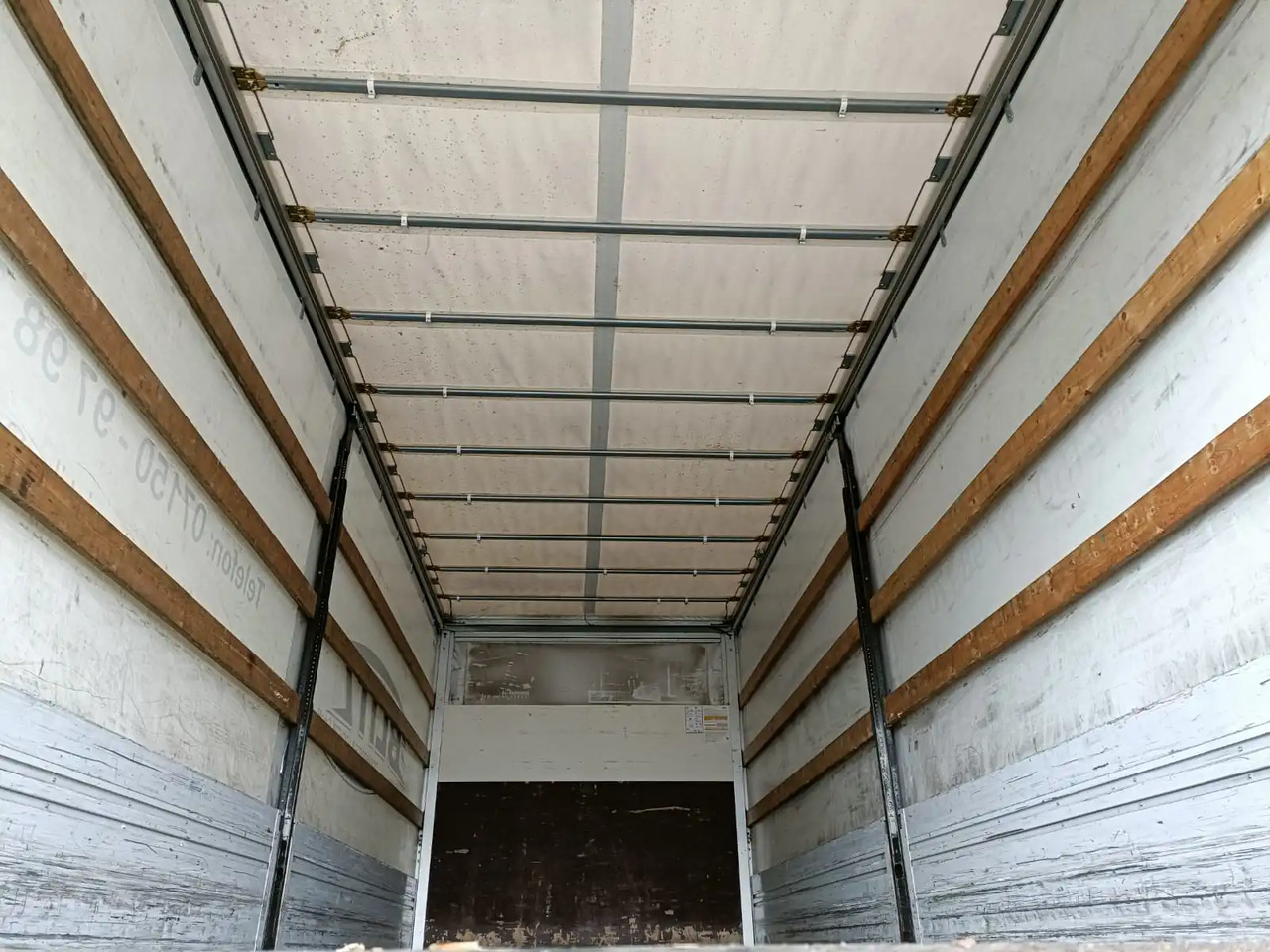 Camión lona IVECO EUROCARGO 120E25P: foto 6