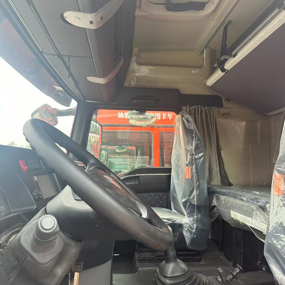 Sinotruk - Cabeza tractora: foto 3 Sinotruk - Cabeza tractora: foto 3