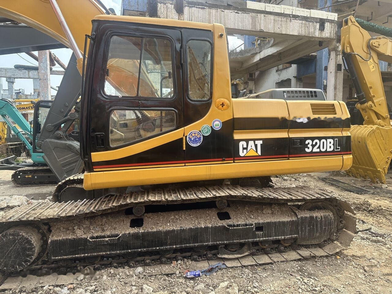 Caterpillar 320B - Excavadora de cadenas: foto 1 Caterpillar 320B - Excavadora de cadenas: foto 1