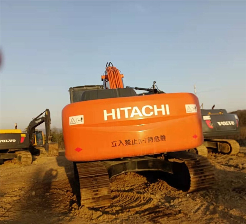 Hitachi 210-3 - Excavadora de cadenas: foto 2 Hitachi 210-3 - Excavadora de cadenas: foto 2