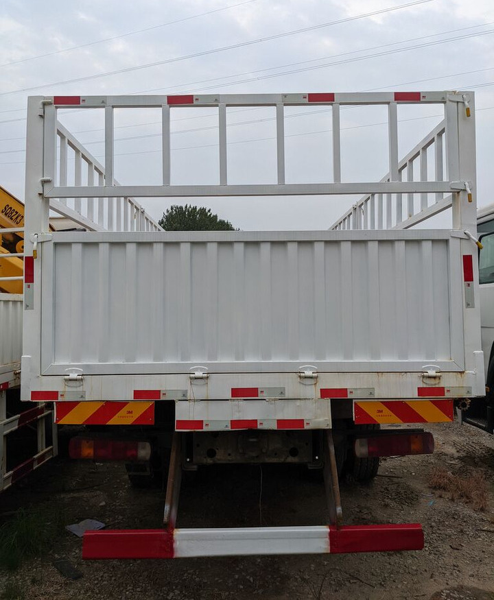 Howo 336 - Camión volquete: foto 1 Howo 336 - Camión volquete: foto 1