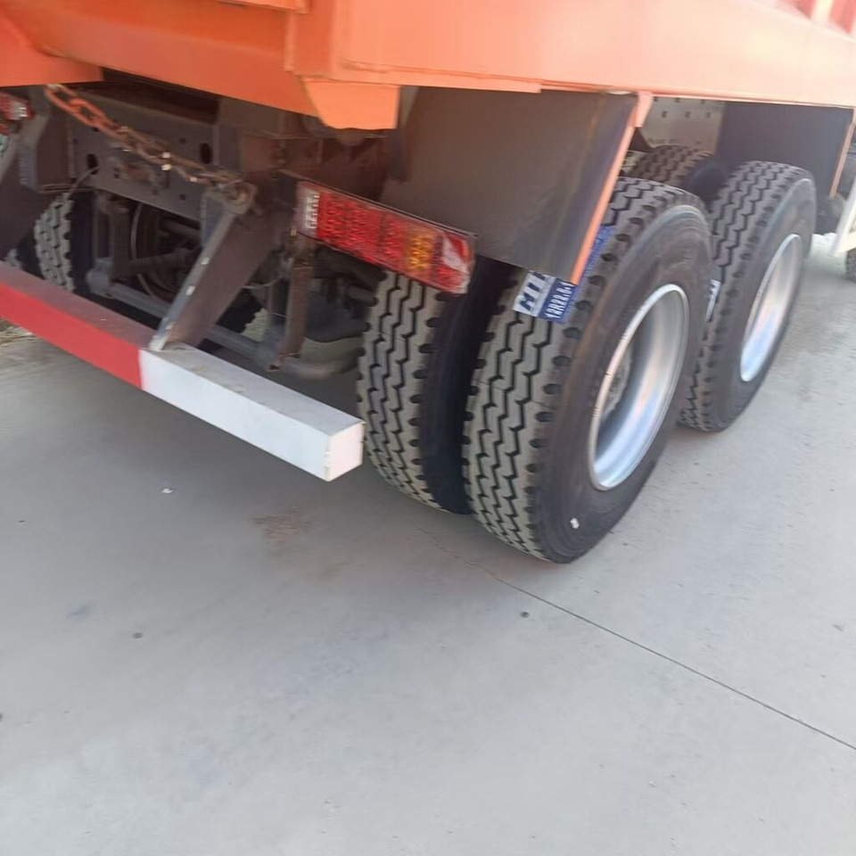 Howo 371 6*4 new tires - Camión volquete: foto 3 Howo 371 6*4 new tires - Camión volquete: foto 3