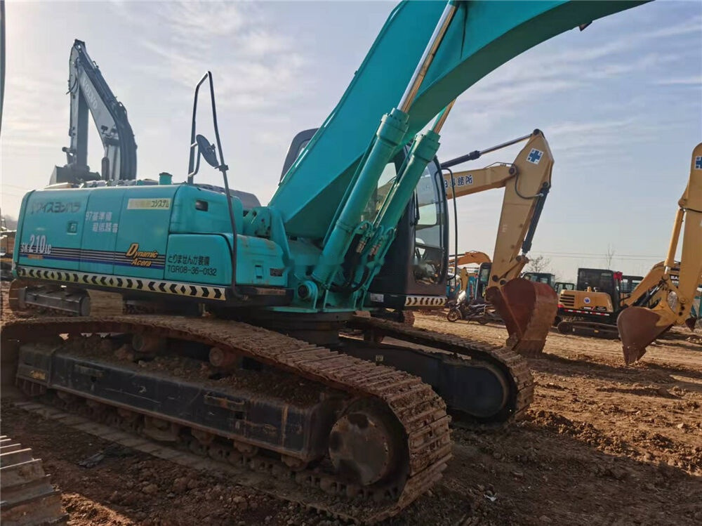 Kobelco SK210LC - Excavadora de cadenas: foto 1 Kobelco SK210LC - Excavadora de cadenas: foto 1