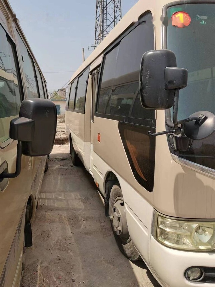 Toyota Coaster - Autobús urbano: foto 1 Toyota Coaster - Autobús urbano: foto 1