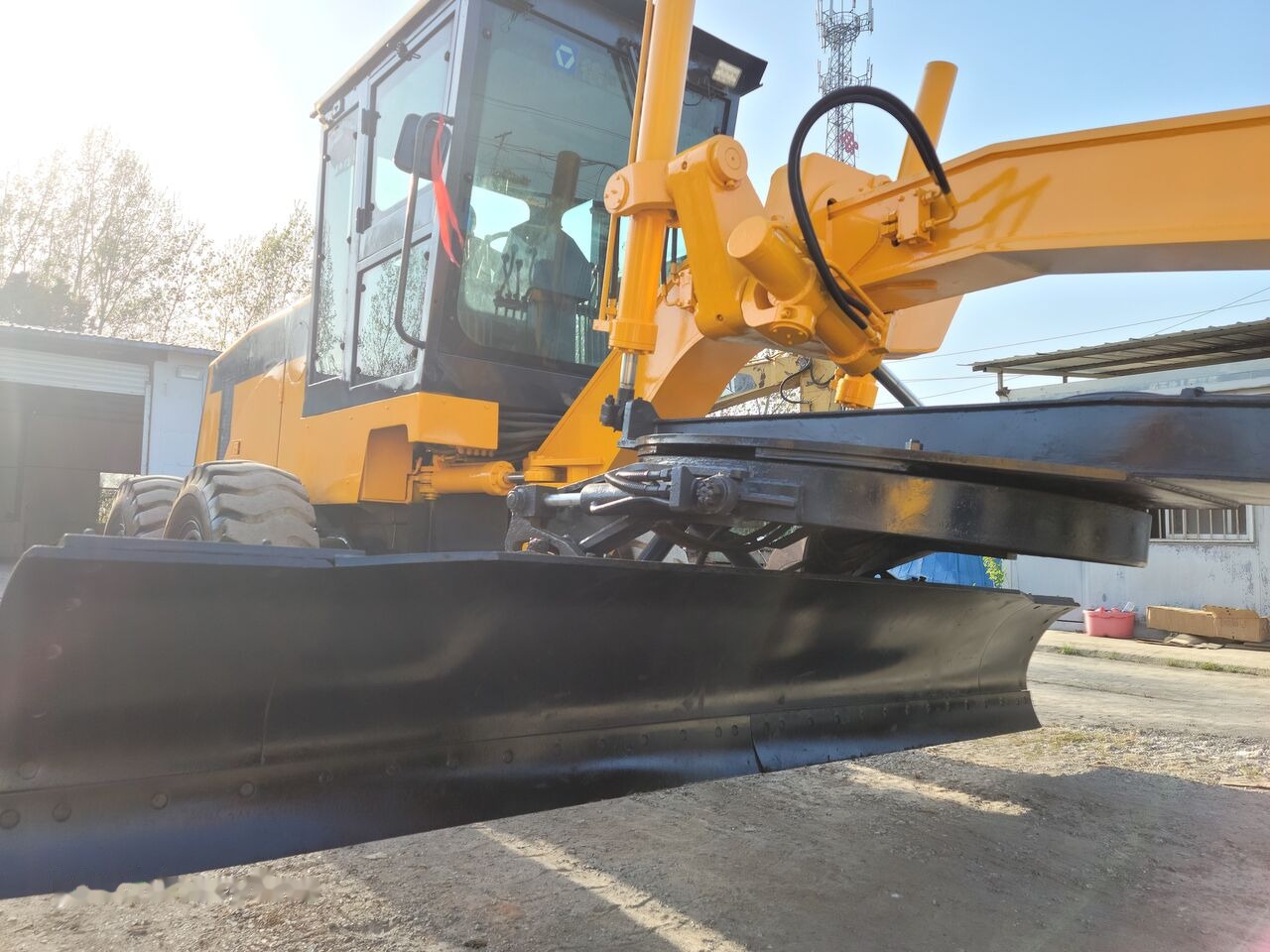 XCMG GR180 - Grader: foto 4 XCMG GR180 - Grader: foto 4