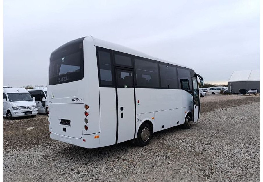 Isuzu Novolux - Autobús suburbano: foto 3 Isuzu Novolux - Autobús suburbano: foto 3