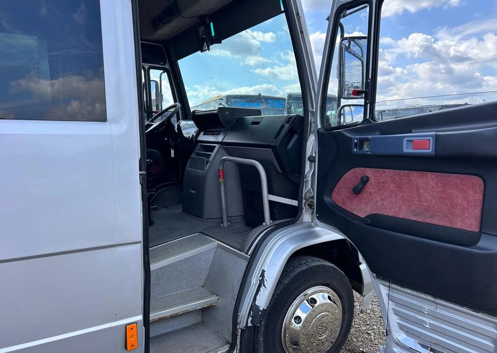 Minibús, Furgoneta de pasajeros Mercedes-Benz Vario: foto 11