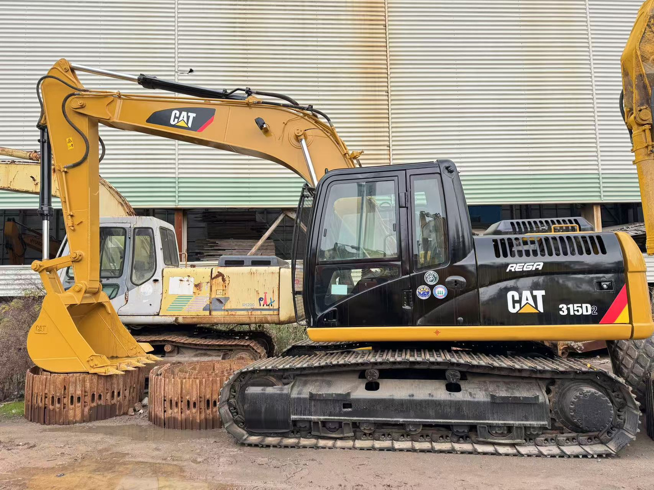 CATERPILLAR 315D2 - Excavadora de cadenas: foto 1 CATERPILLAR 315D2 - Excavadora de cadenas: foto 1