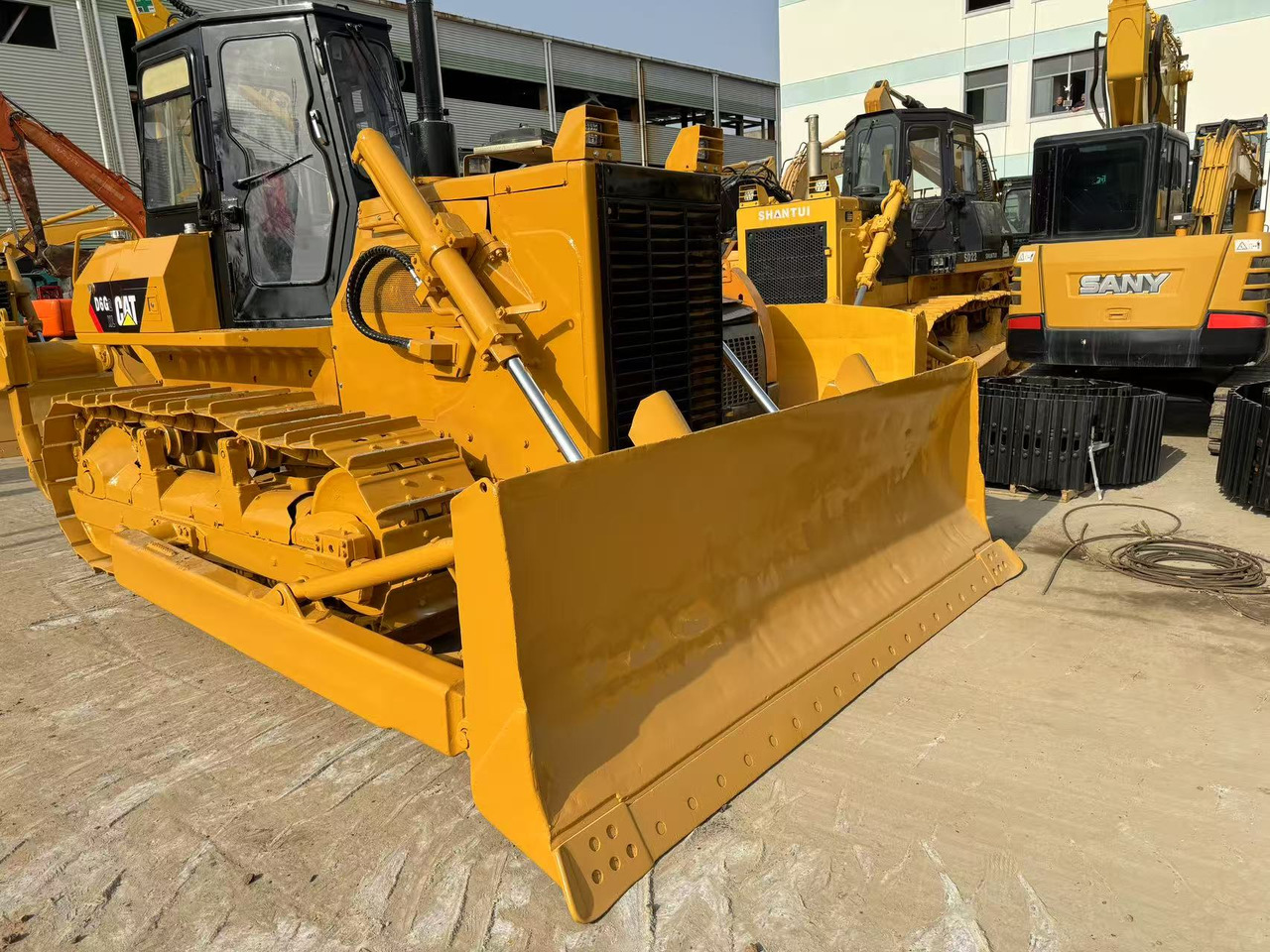 CATERPILLAR D6G2 - Bulldozer: foto 4 CATERPILLAR D6G2 - Bulldozer: foto 4