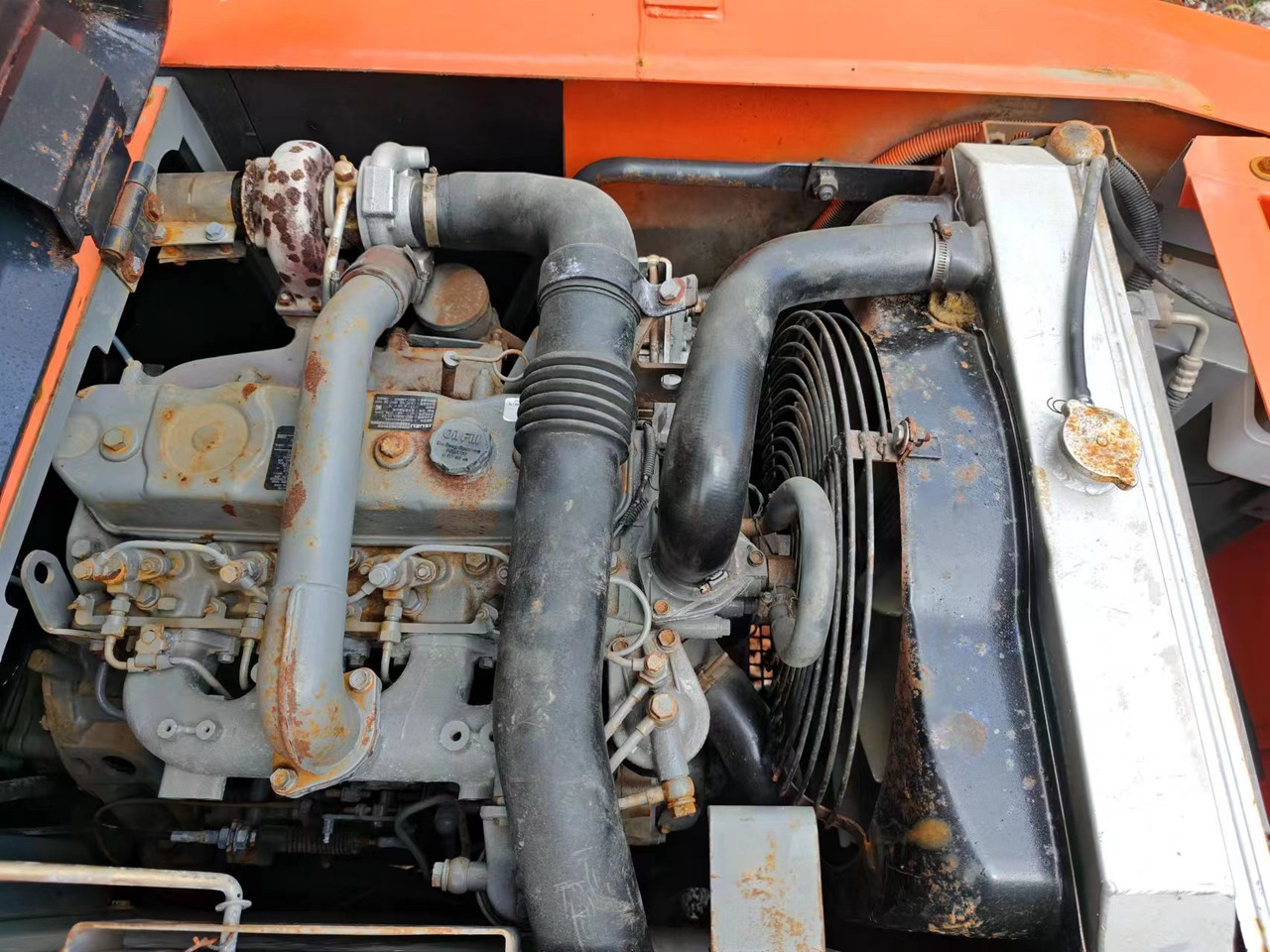 HITACHI EX120-5 - Excavadora de cadenas: foto 4 HITACHI EX120-5 - Excavadora de cadenas: foto 4