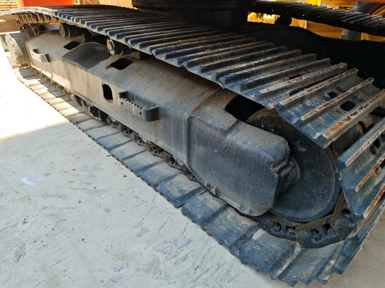 HITACHI EX200-5 - Excavadora de cadenas: foto 5 HITACHI EX200-5 - Excavadora de cadenas: foto 5