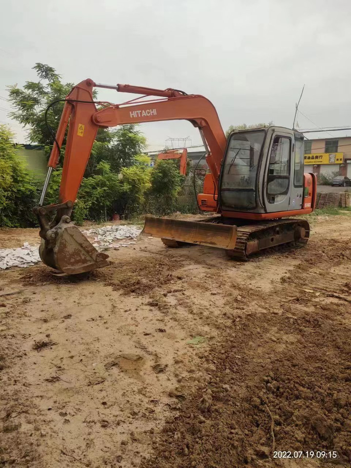 HITACHI EX60-5 - Miniexcavadora: foto 3 HITACHI EX60-5 - Miniexcavadora: foto 3