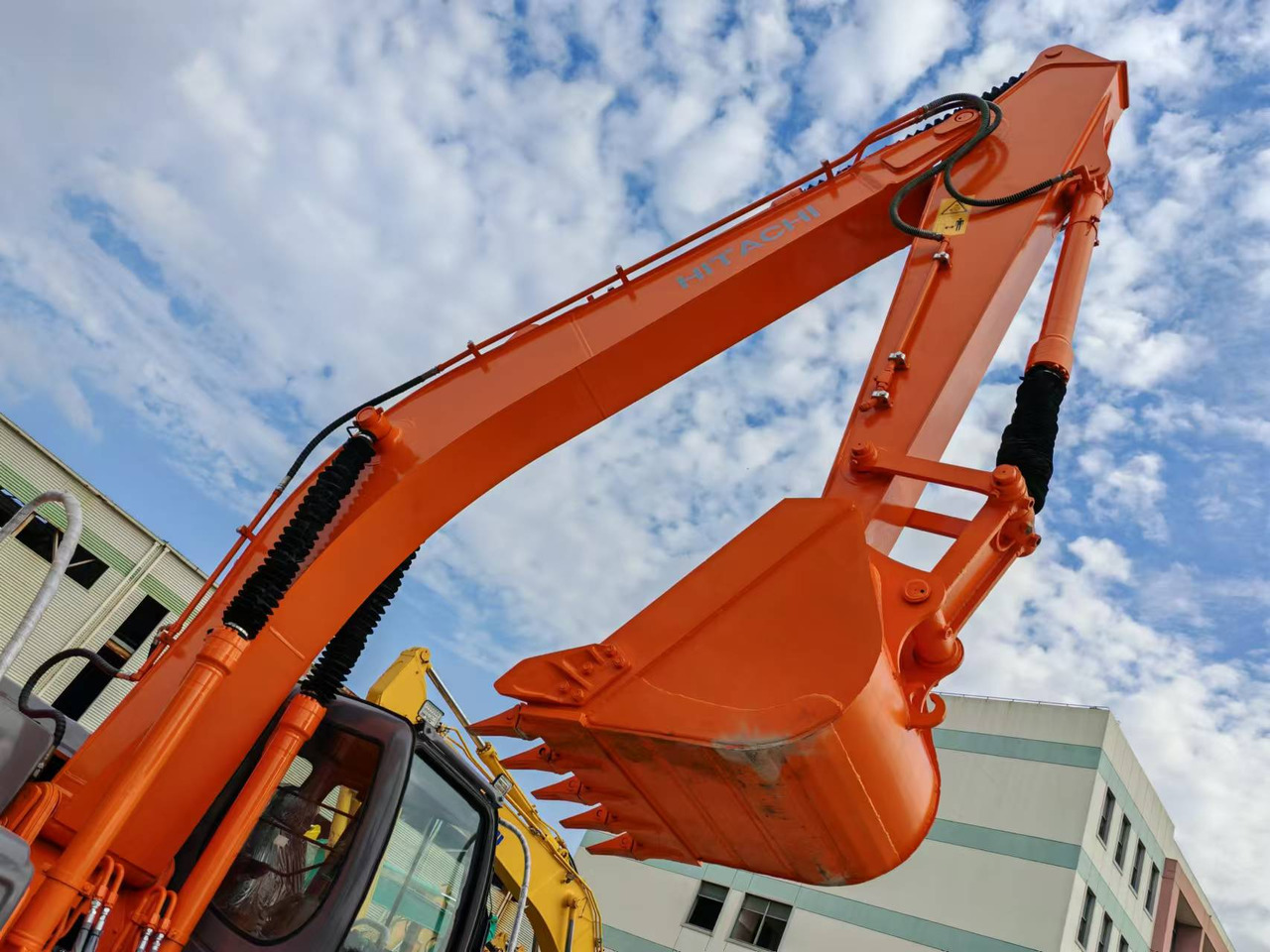 HITACHI ZX200 - Excavadora de cadenas: foto 5 HITACHI ZX200 - Excavadora de cadenas: foto 5