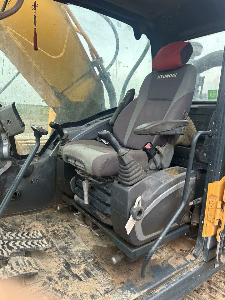 HYUNDAI R305LC-9T - Excavadora de cadenas: foto 3 HYUNDAI R305LC-9T - Excavadora de cadenas: foto 3