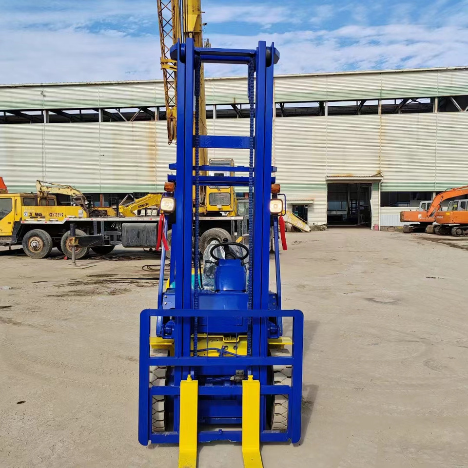 KOMATSU FD30 - Carretilla elevadora diésel: foto 4 KOMATSU FD30 - Carretilla elevadora diésel: foto 4