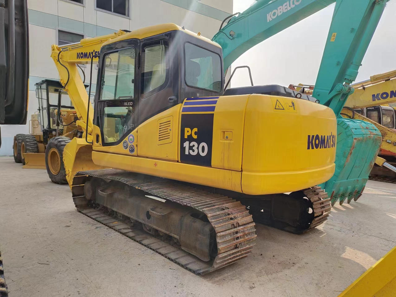 KOMATSU PC130-7 - Excavadora de cadenas: foto 4 KOMATSU PC130-7 - Excavadora de cadenas: foto 4