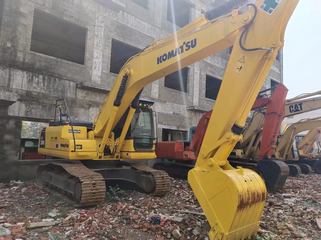 KOMATSU PC200-8 - Excavadora de cadenas: foto 5 KOMATSU PC200-8 - Excavadora de cadenas: foto 5