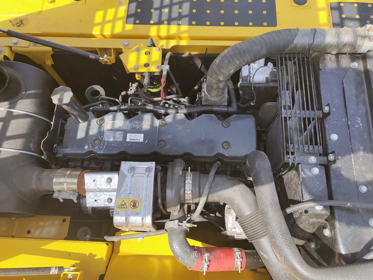 KOMATSU PC200-8N1 - Excavadora de cadenas: foto 5 KOMATSU PC200-8N1 - Excavadora de cadenas: foto 5