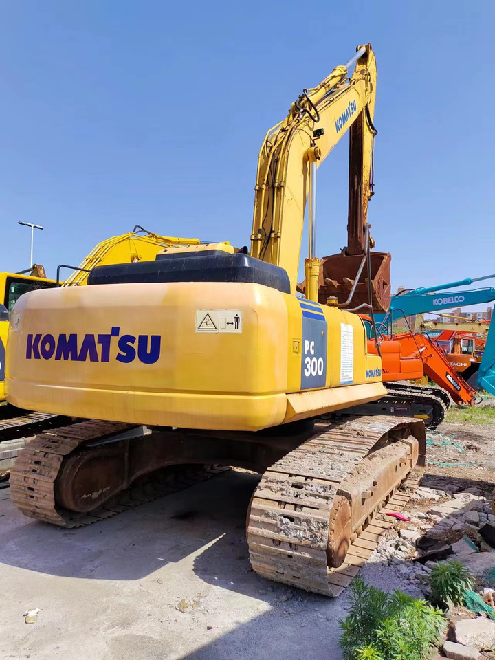 KOMATSU PC300-7 - Excavadora de cadenas: foto 1 KOMATSU PC300-7 - Excavadora de cadenas: foto 1