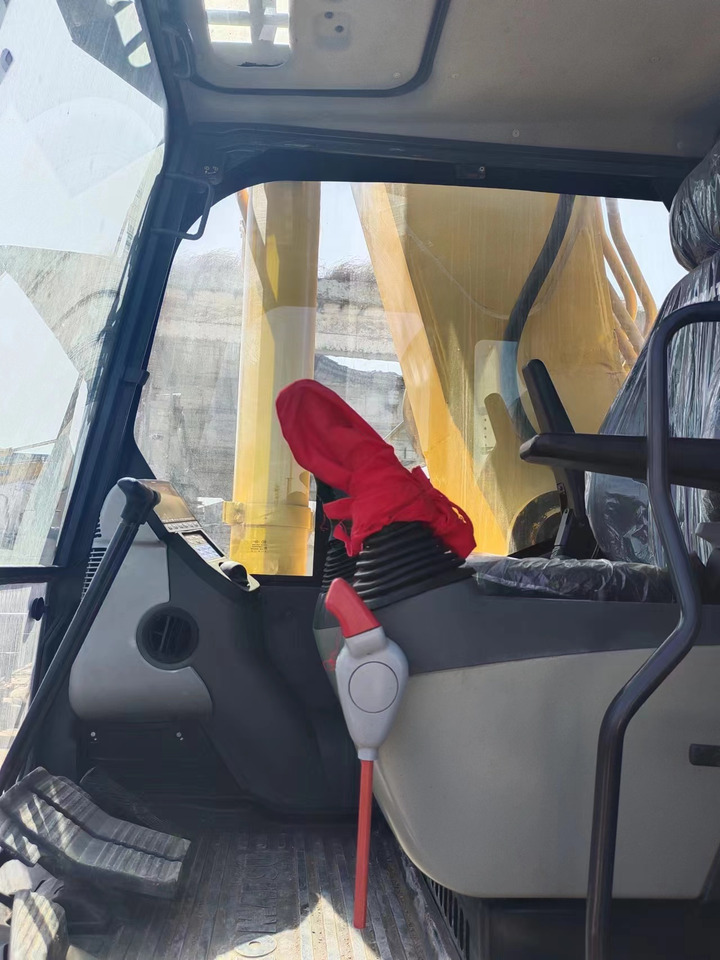 KOMATSU PC450-8 - Excavadora de cadenas: foto 5 KOMATSU PC450-8 - Excavadora de cadenas: foto 5