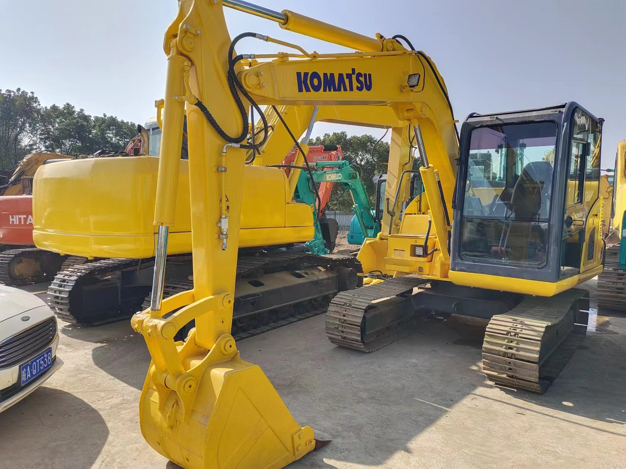 KOMATSU PC60-8 - Miniexcavadora: foto 1 KOMATSU PC60-8 - Miniexcavadora: foto 1