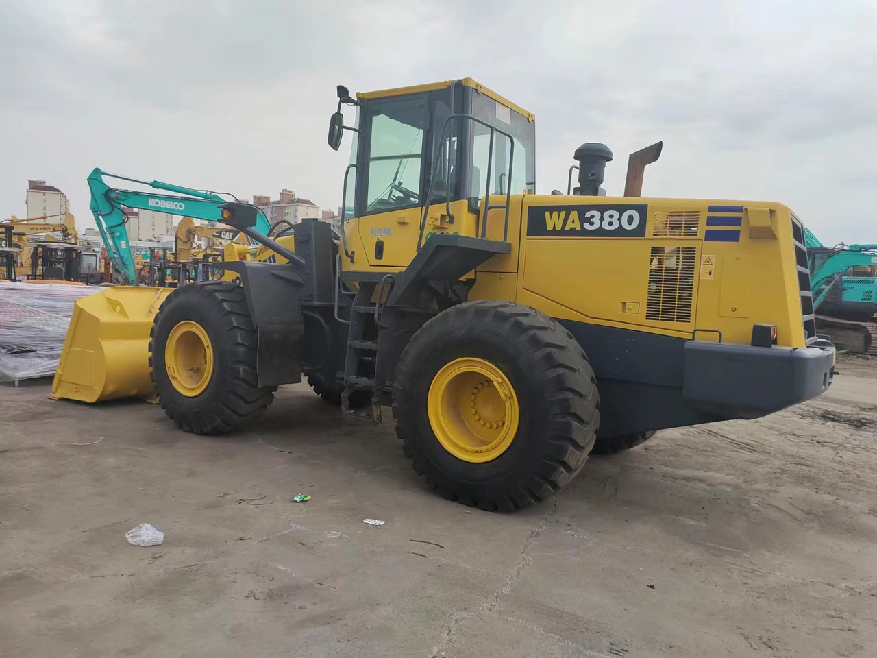 KOMATSU WA380-6 - Cargadora de ruedas: foto 2 KOMATSU WA380-6 - Cargadora de ruedas: foto 2
