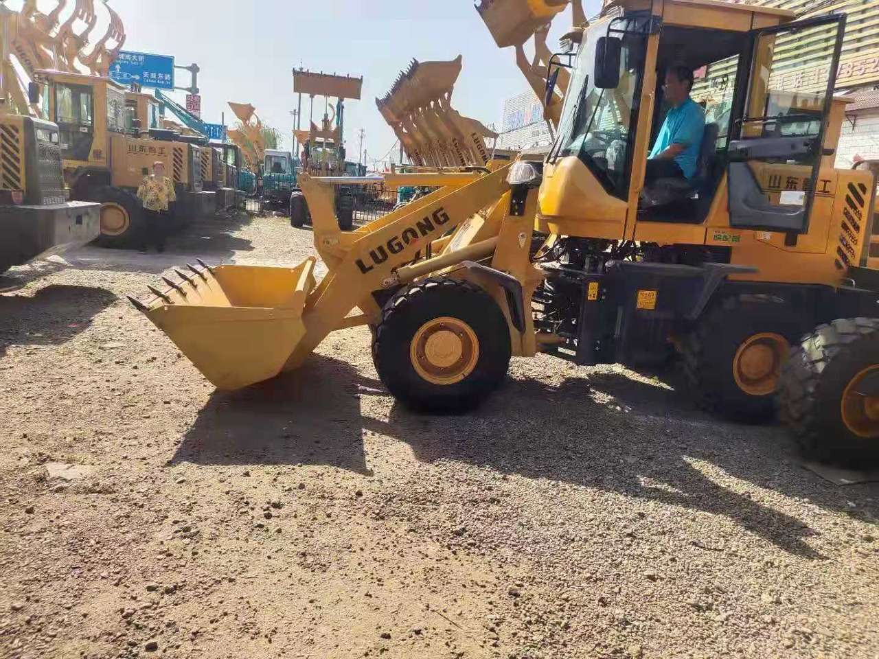 LUGONG L928 - Cargadora de ruedas: foto 3 LUGONG L928 - Cargadora de ruedas: foto 3