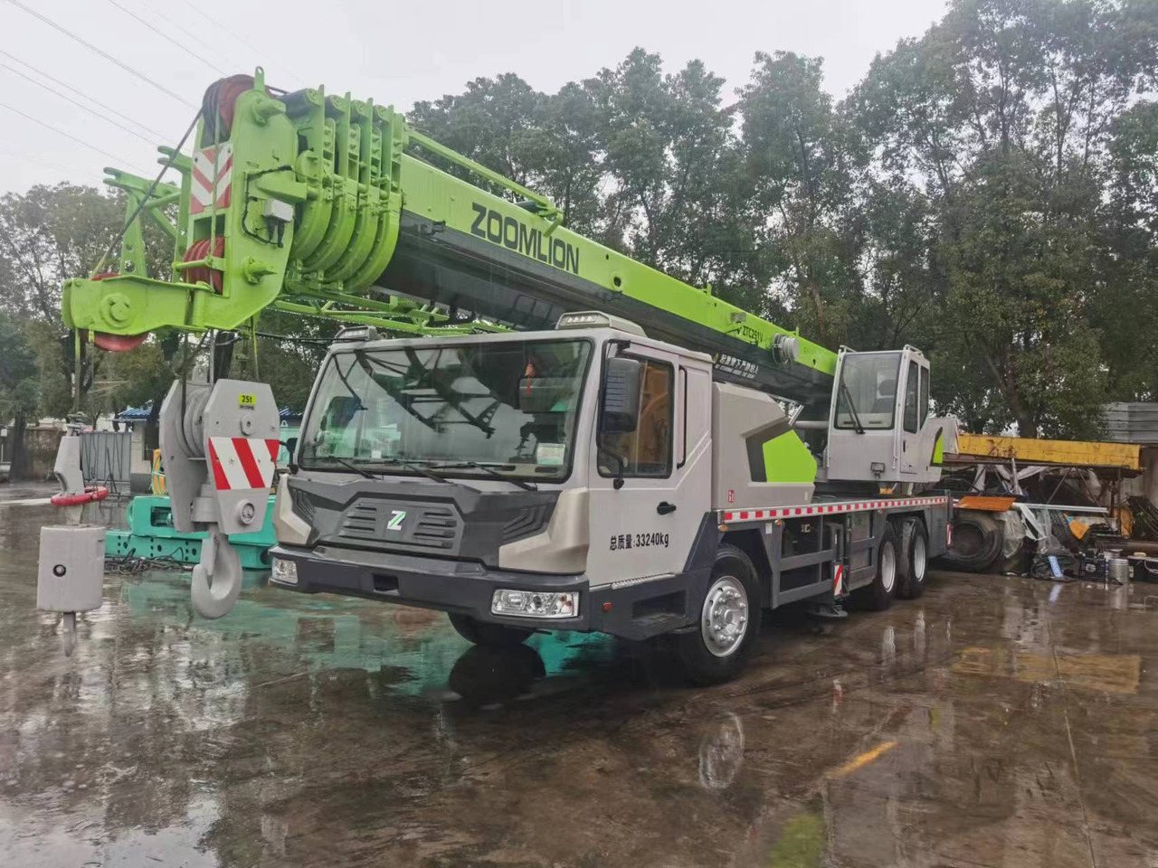 ZOOMLION ZTC 251V - Grúa: foto 1 ZOOMLION ZTC 251V - Grúa: foto 1