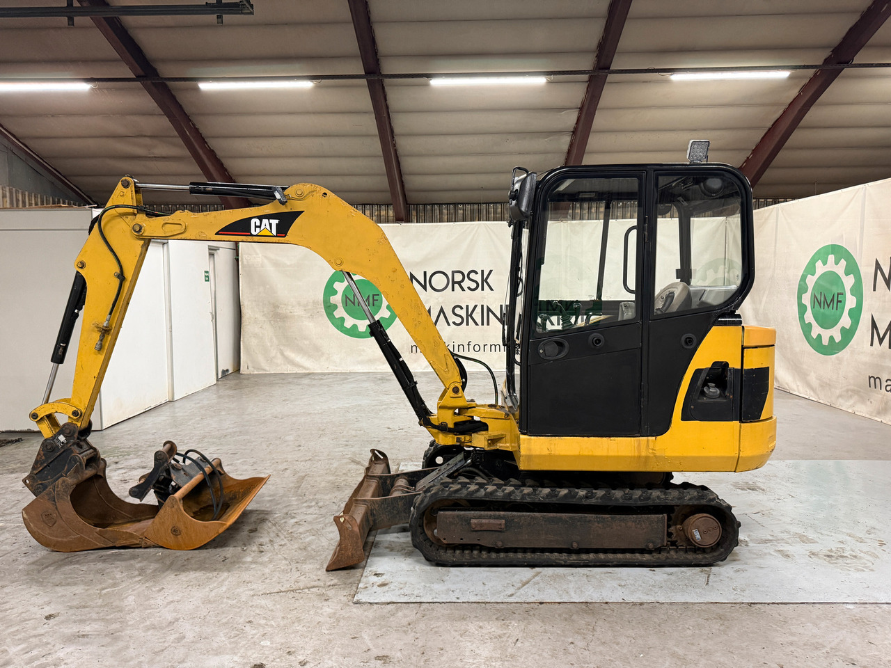 Cat 302,5 - Miniexcavadora: foto 2 Cat 302,5 - Miniexcavadora: foto 2