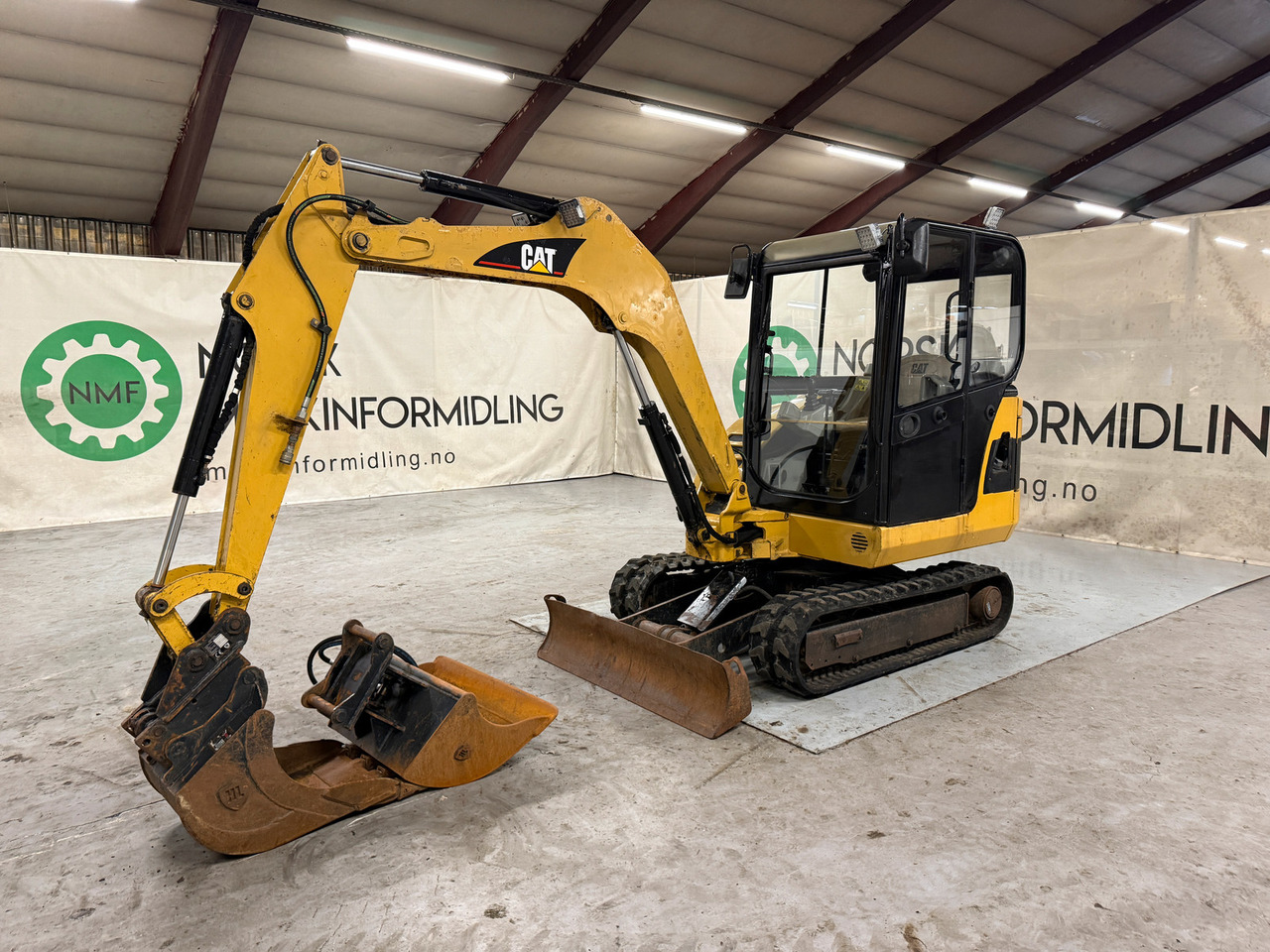 Cat 302,5 - Miniexcavadora: foto 1 Cat 302,5 - Miniexcavadora: foto 1