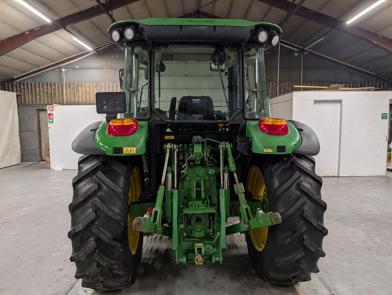 John Deere 5720 - Tractor: foto 4 John Deere 5720 - Tractor: foto 4