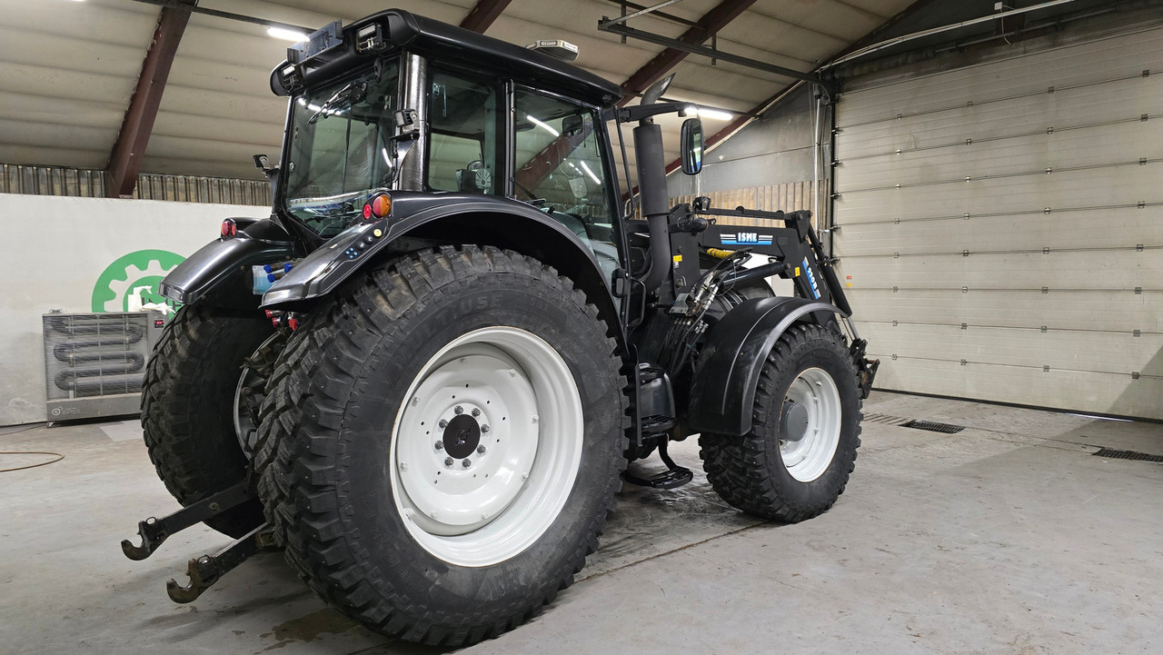Valtra T182 - Tractor: foto 5 Valtra T182 - Tractor: foto 5